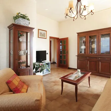 Patrizia By Interhome Forte dei Marmi